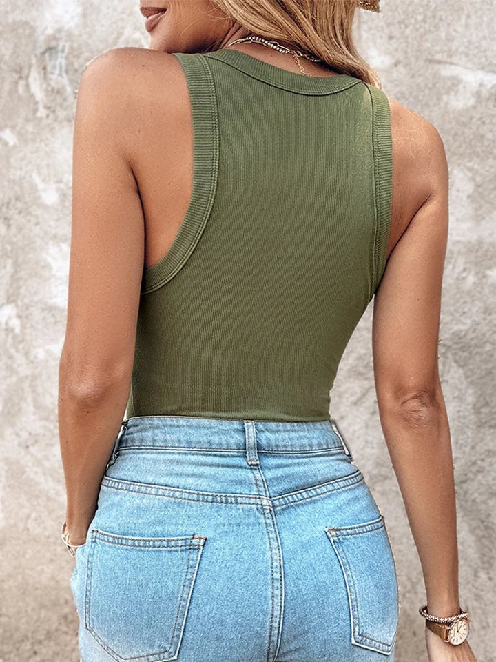 Ribbed Racerback Tank Top – Your All-Season Style Essential